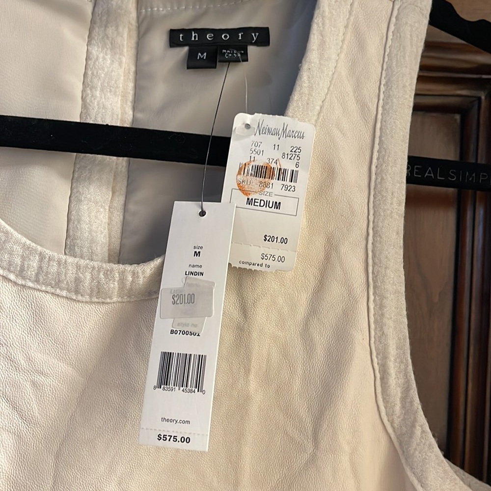 THEORY Cream Leather Lindin Tank NWT, Medium, $575 - Picture 4 of 9